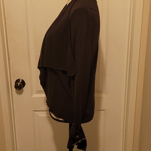 Jacket - Picture 3 of 4